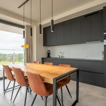 Luxurious New With Stunning Views