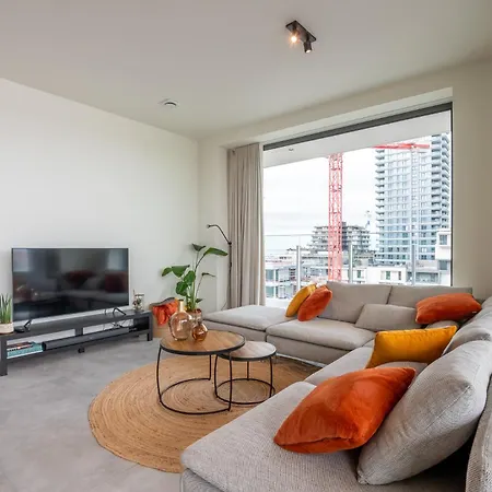 Apartment Luxurious New With Stunning Views *