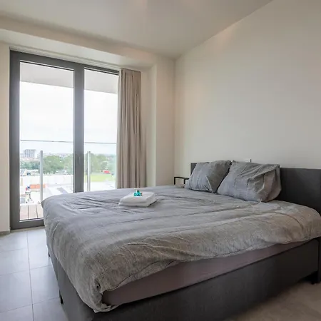 Apartment Luxurious New With Stunning Views