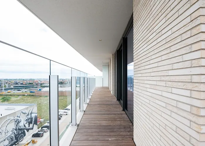 Luxurious New With Stunning Views Appartement *