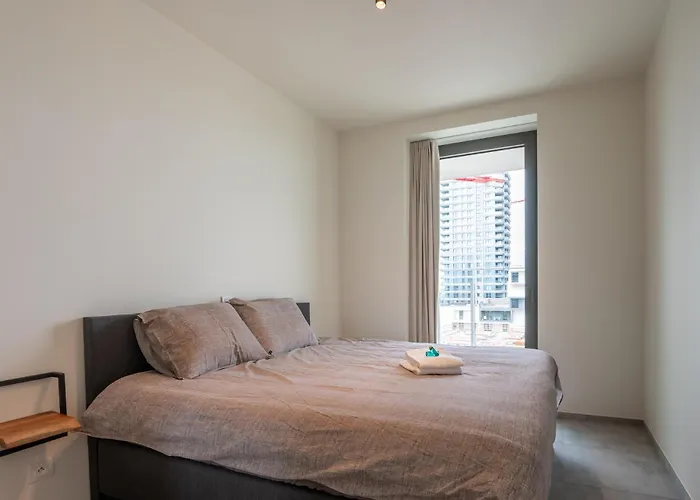 Luxurious New With Stunning Views Appartement